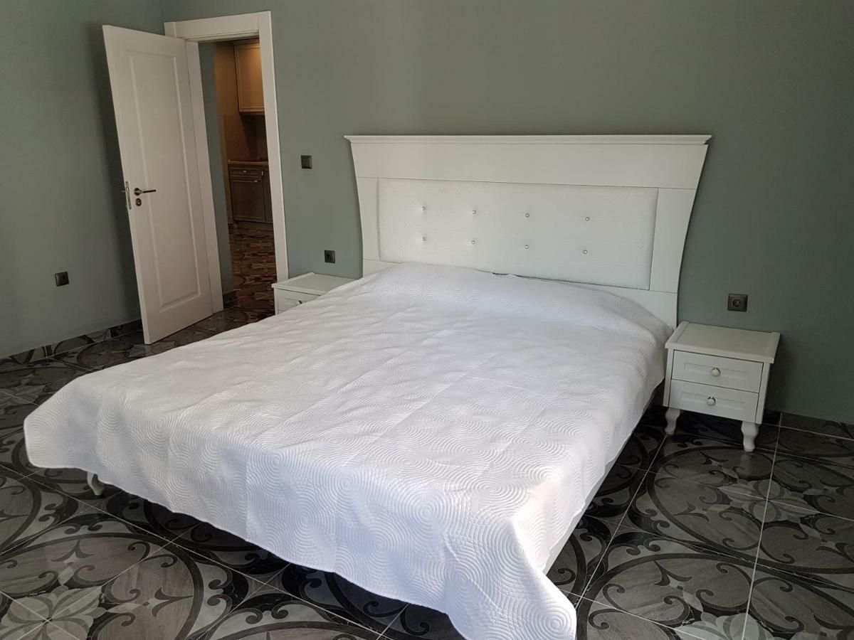 Riverside Vip Аpartments Aparthotel Slântsjev Brjag Eksteriør bilde